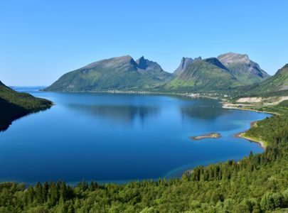 Bike tour on the Senja Island | Sykkeltur på magiske Senja | Discover Norway