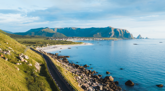 Sykkeltur langs Ishavskysten | Arctic Coast Cycling | Discover Norway