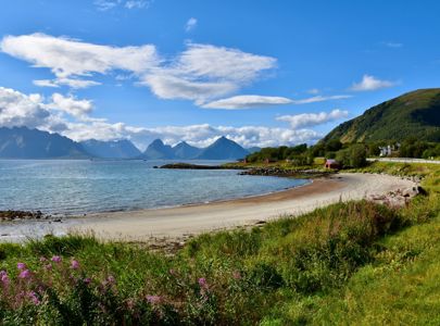 Sykkeltur langs Ishavskysten | Arctic Coast Cycling | Discover Norway