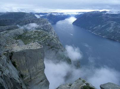 Stavanger Hiking Package: Pulpit Rock & Kjerag | Discover Norway