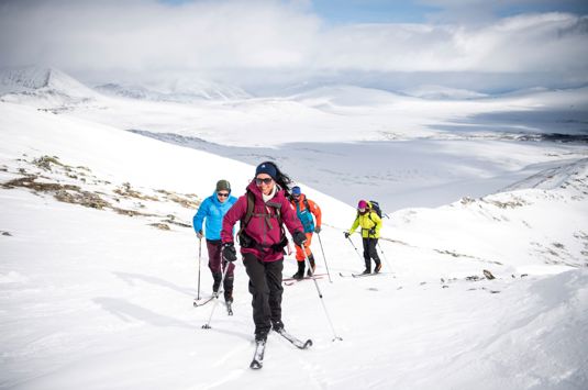Skitur eller trugetur i Rondane | Skiing or Snowshoeing in Rondane | Discover Norway