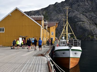 Sykkeltur gjennom Lofoten | Cycling Through the Lofoten Islands | Discover Norway